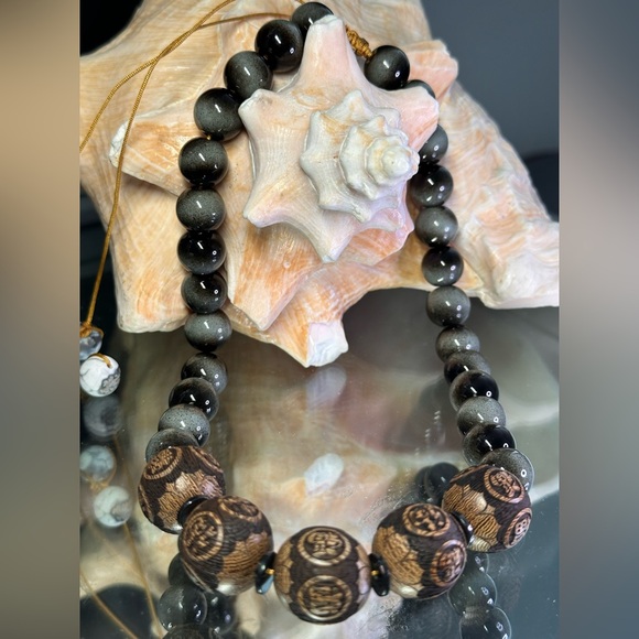 MEDITATION NECKLACE - Picture 3 of 9